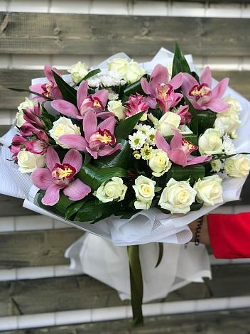 Букет цветов из: Розы и Хризантемы в Межевом