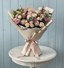 Букет цветов из:  Розы и Лизиантусы #REPLACE_PRED# Межевом