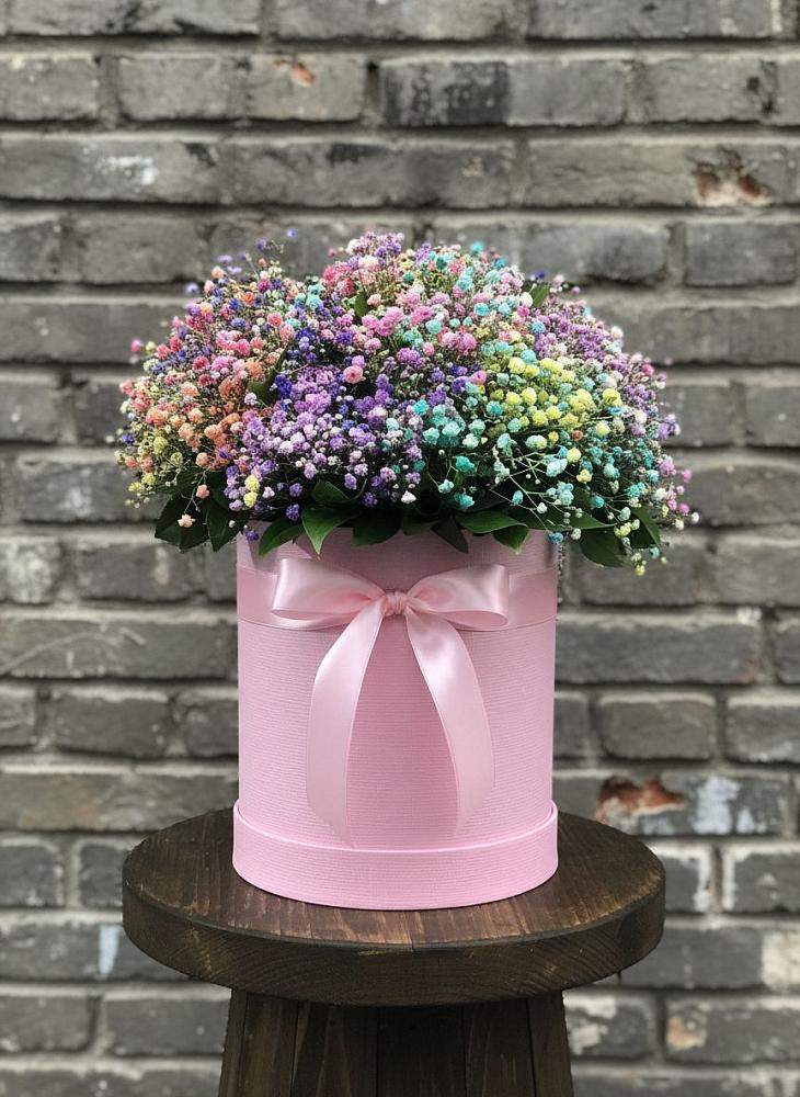 Цветочная композиция из Гипсофила и Розы в шляпной коробке в Межевом