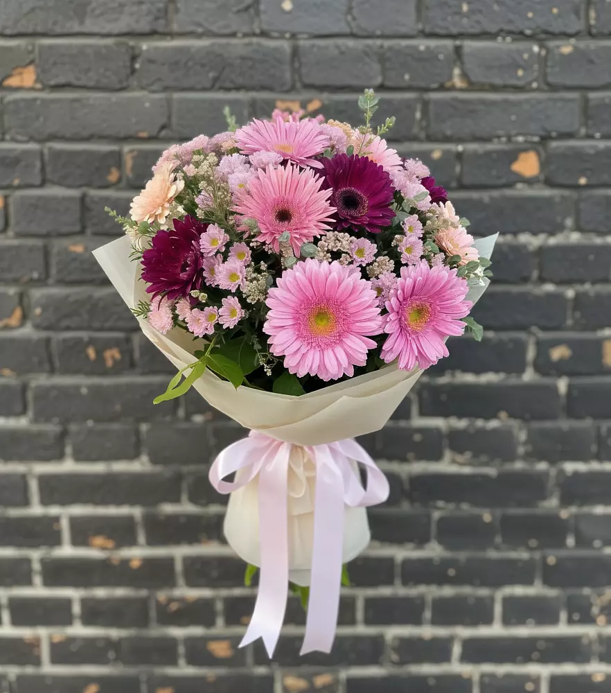 Букет цветов из: Герберы и Хризантемы в Межевом