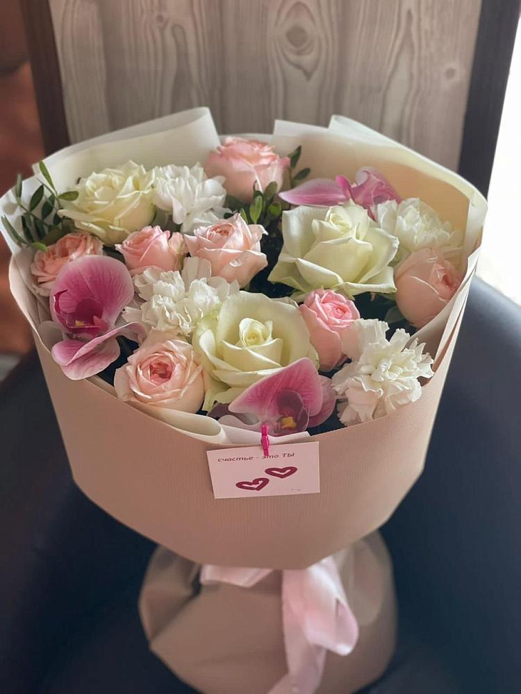 Букет цветов из: Орхидеи, Розы и Гвоздики в Межевом