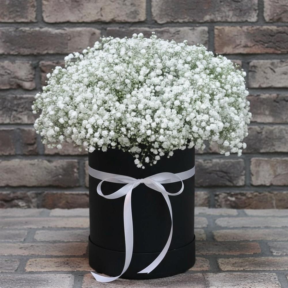 Цветочная композиция из Гипсофила в шляпной коробке в Межевом