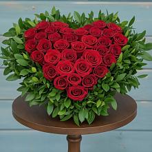 Цветочная композиция из Розы в виде сердца в Межевом