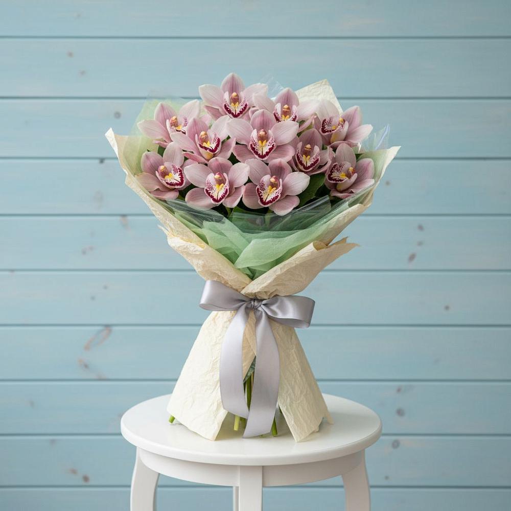 Букет цветов из: Орхидеи и Розы в Межевом