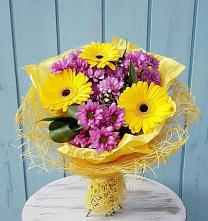 Букет цветов из:  Хризантемы и Герберы в Межевом
