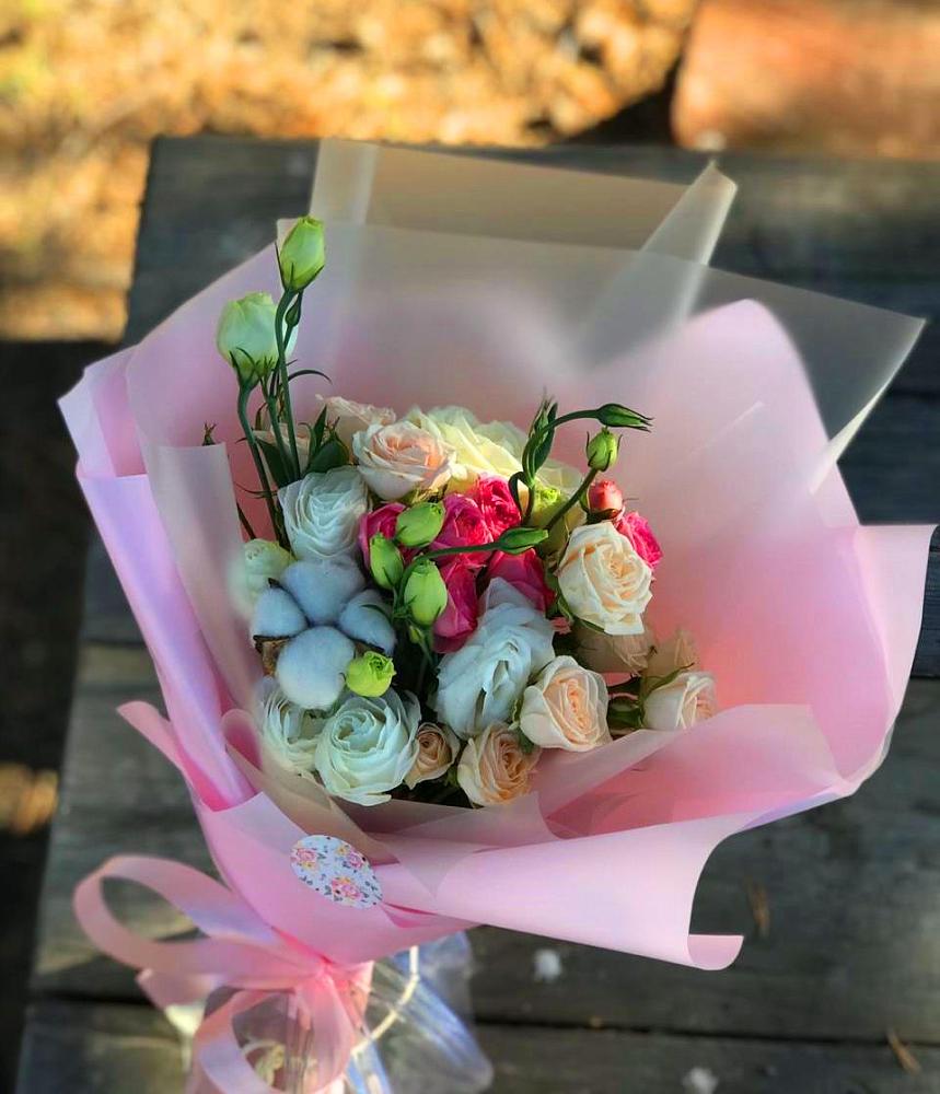 Букет цветов из: Розы и Лизиантусы в Межевом