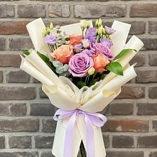 Букет цветов из:  Лизиантусы и Розы #REPLACE_PRED# Межевом