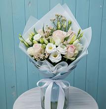 Букет цветов из:  Розы и Лизиантусы в Межевом