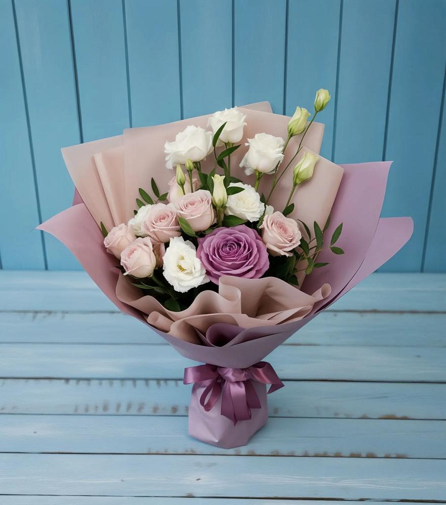 Букет цветов из: Розы и Лизиантусы в Межевом